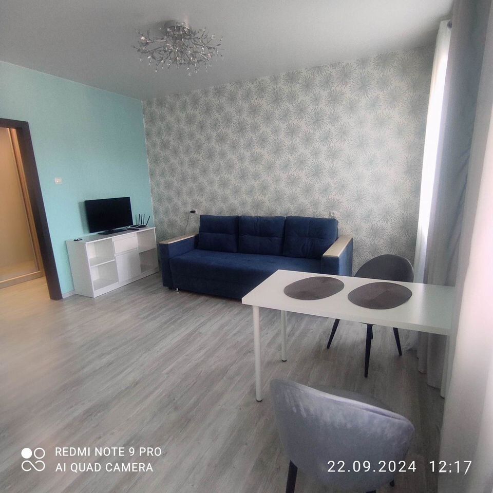 Студия с новым ремонтом в центре